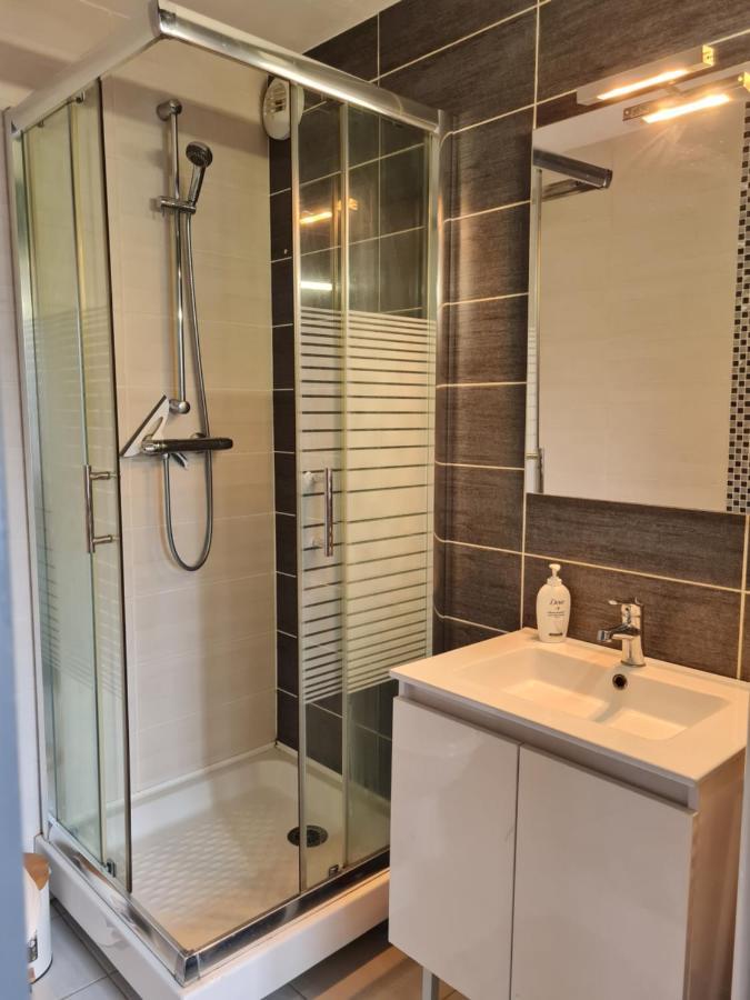 Le Petit Charmeur, Parking, Wifi, Gare Apartment Flers  Ngoại thất bức ảnh
